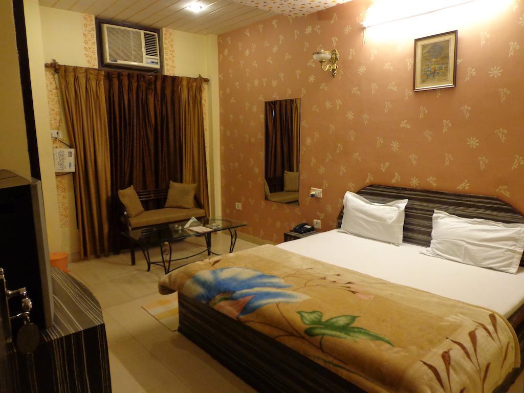 Aashyana Hotel Alwar Esterno foto