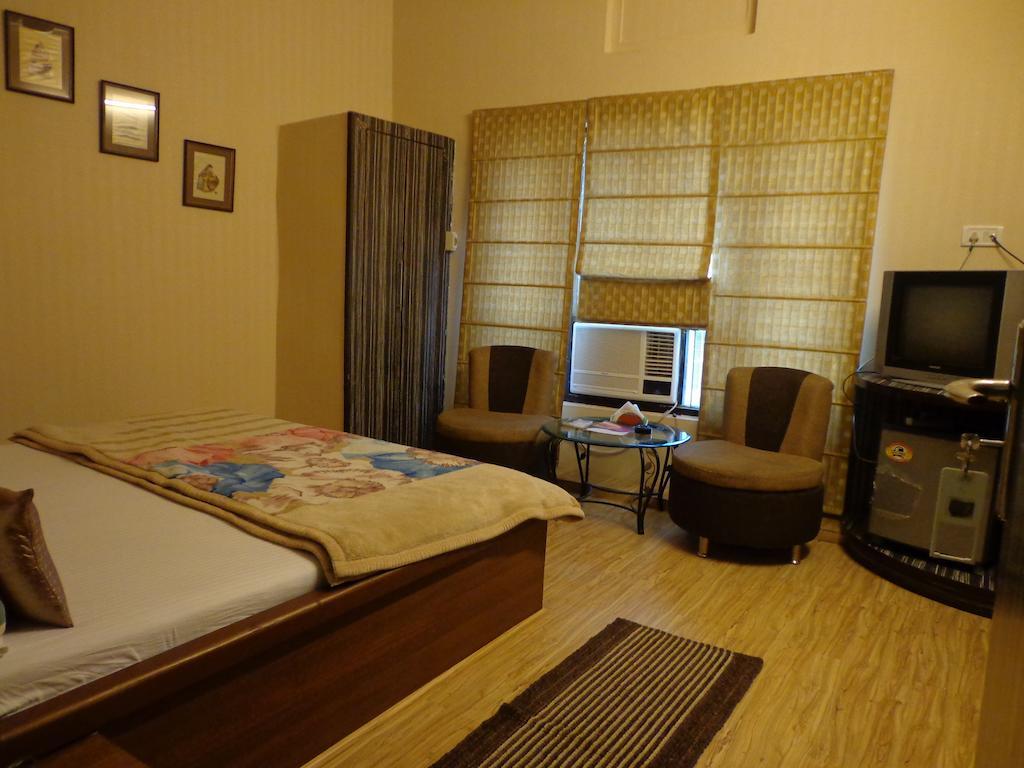 Aashyana Hotel Alwar Esterno foto