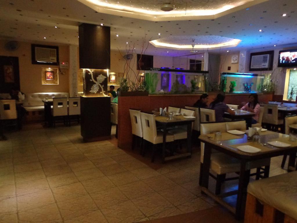 Aashyana Hotel Alwar Esterno foto