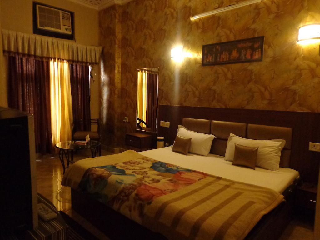 Aashyana Hotel Alwar Esterno foto